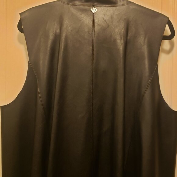 Mat Vest - NWT - Picture 8 of 15